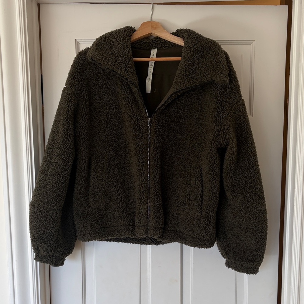 Lululemon cinchable jacket in olive